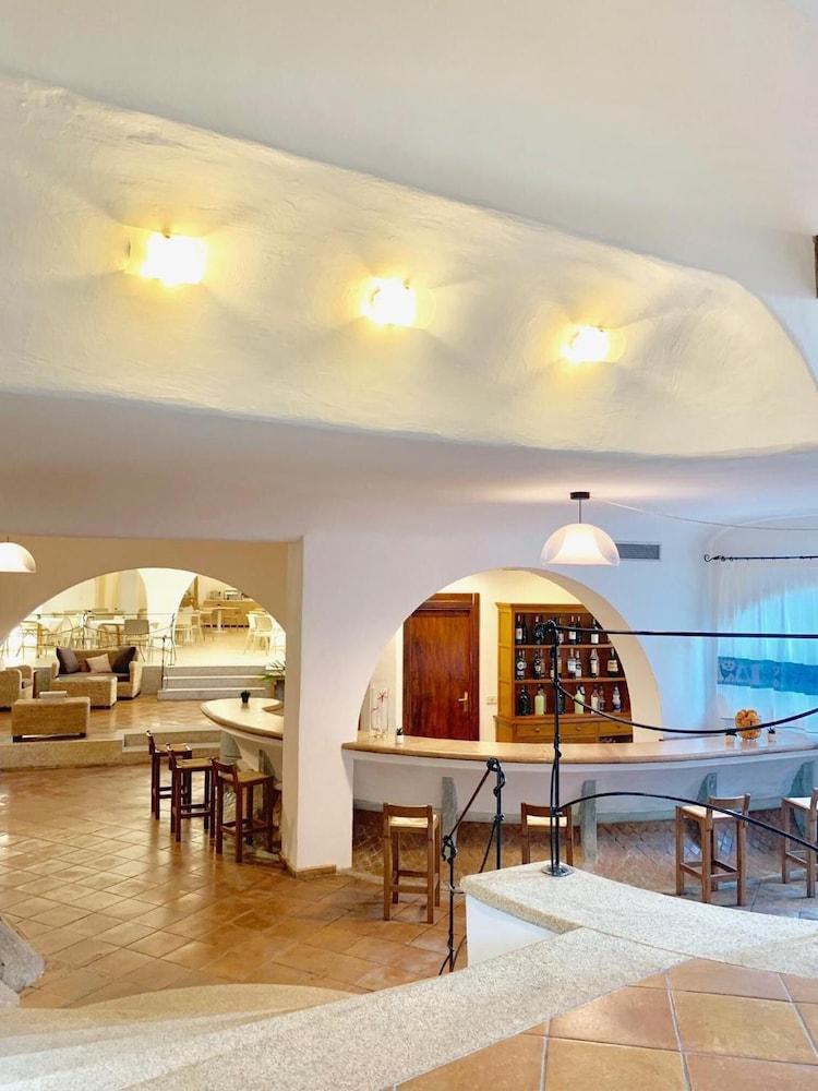 Green Park Hotel Capriccioli  Екстериор снимка